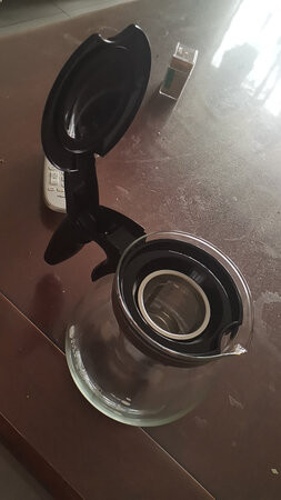 用着一般般，感觉像次品，太一般了，49块钱买的，用着像10块钱的东西，材料太次了