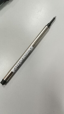 很好，原装正品，出水很流畅，书写很润滑
