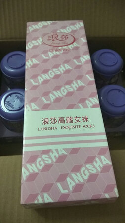 丫头的，她喜欢就好！哈哈(?ω?)！一起买了其他的还有好多！