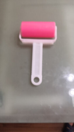 宝贝儿收到了，就是东西小了点，粘毛还是不错。