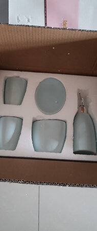 双十一搞活动买了一套，颜色很喜欢，质量也不错