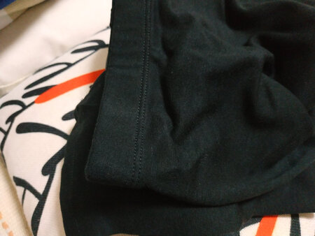 衣服价格不便宜，但质量不错，一分价钱一分货。
