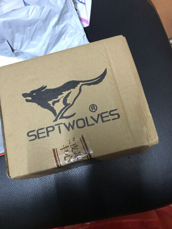 这软皮带质量好l：物流很快商家发货及时；真皮的手感很好值德赞、下次继续光顾点赞…