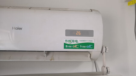 送货真快，贴纸不错，就是背胶纸不好揭开