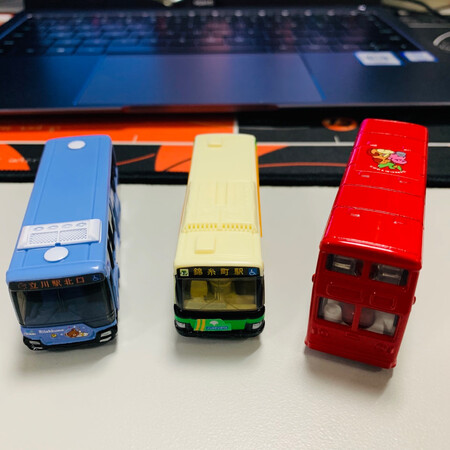小巧玲珑还不错，小朋友应该会很喜欢。质量也可以