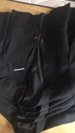 衣服收到啦，孩子非常喜欢穿书去，同学们都说蛮好看。