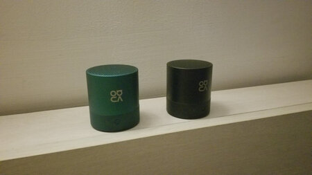 昨天下单，今天就到了，物流很给力。产品做工挺好，精致，可爱。此外，有三个地方很喜欢:一，两个音箱连在一起真的很给力，算是最便宜的家庭影院了，哈哈哈。二，功能键的操作非常人性化，单击、双击和三击很合理，配对功能中的主音箱和辅助音箱的区分也很人性化，开机取消了人声提醒比较好，手机上可以显示电量。三，有自动关机的功能实在太好了，我有时候听英语或音乐会睡着，如果能自动关机，当然就省心不少了。