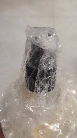 就这包装，都漏液了，完全差评