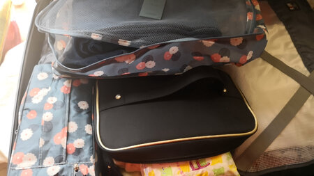 价廉物美，买了两套，一套自用另一套送小侄女上学用。物流一级棒。