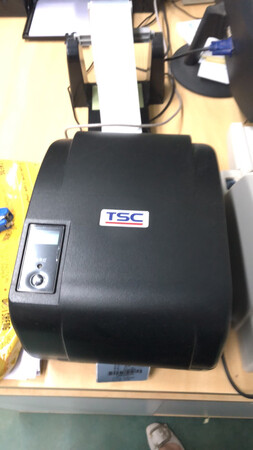 外形外观：很好?
打印速度：很快
其他特色：快
操作难易：可以
打印效果：不错