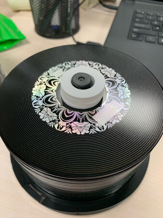 现在应该很少人用刻录光盘作为车载音源了吧。但是发现还是CD的音频质量最高！好音乐就得用好盘！