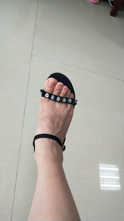 挺好的，穿着脚不累