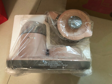 收到货好几天了 物流实在太快了 双十一凌晨一点付的款 当天上午不到中午就到了 我都惊呆了这速度真是没谁了，宝宝还没出生一直在网上选哪款热奶神器比较好 选来选去还是小熊家的最合适 能烧水冲奶粉也能热奶消毒 期待宝宝出生能完美用上～会追评的