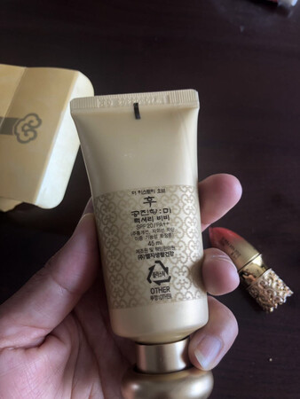 还不错，比较自然，也比较滋润，用了两次，感觉还可以
