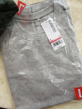 推荐购买。棉质材料，价格合适
衣服厚实?