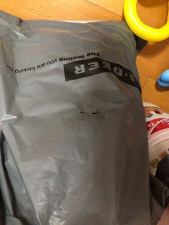 款式不错，胳膊的内线有点扎，所以里面要穿打底。