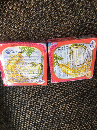 用了以后感觉脸上细腻又滑顺，又白了很多脸上的斑点淡化了。
