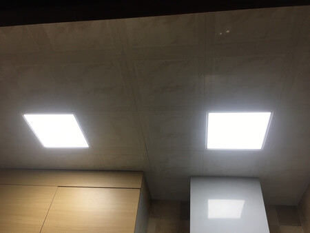 外观款式：与装修风格相配
灯光效果：很亮