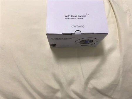 收到货后体验一下,自己连接起来了在手机上,功能强大,想不到不到一百元的东西,还带自动切换夜视,光线暗的时候自动切换,像素是清晰的还带声音的那种