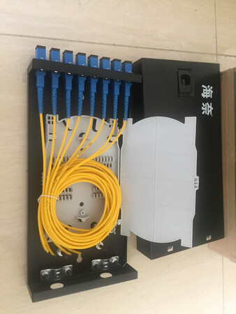 质量很好，大品牌的东西就是可靠，带熔纤盘带盖用起来更方便，用心的厂家，把产品做到极致