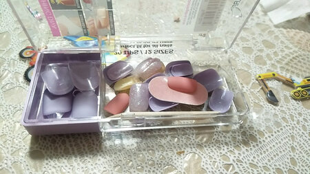 紫色贴上看着显手黑，其他颜色还可以。