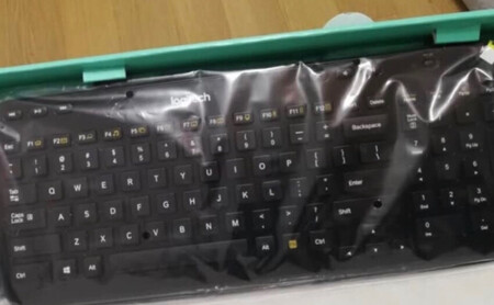 寻寻觅觅，还是我大旗舰店好，购物无忧，开专票更是爽气，一个就可以，大大的赞啊，这是大家风范啊亲，最爱这一点了。套装更是性价比高，小巧精致，黑色外观设计，线条简洁百搭，质量更是杠杠滴，活动更是多多，服务也很好，有问必答，好，好，好。