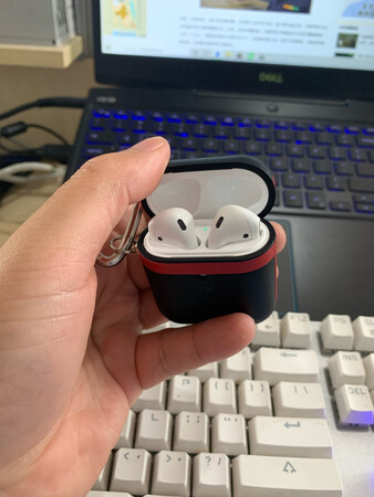 一般吧，上盖不够紧经常掉，链接钥匙扣部位和卡扣质量真的不咋滴，习惯性好评…