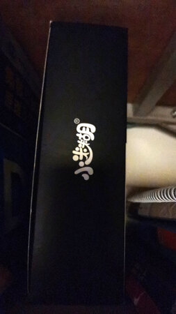 补水效果：效果不错早上起来脸也不干
贴合效果：白膜说实话不够我的脸，
使用感受：很舒服