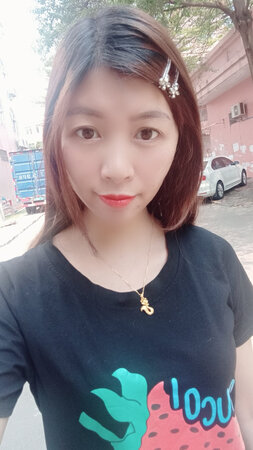 这是我最喜欢的发夹 炒鸡好看 而且很紧不会掉