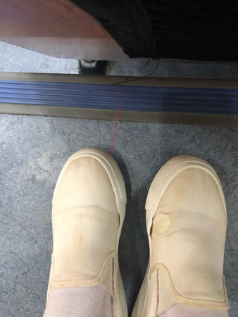 价格实惠，质量还行吧，毕竟才几十块钱的东西。这两年的布鞋都是这款，这是第五双了吧。时不时有活动，或者券，最便宜的一次是42块钱买了一双，囤起来啦。