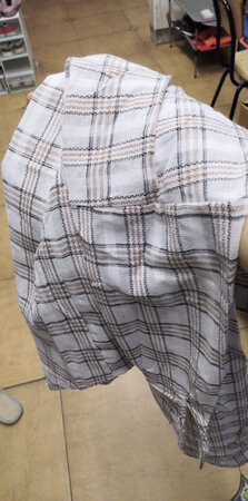 快递很快，客服态度棒棒的。衣服没有色差。good~