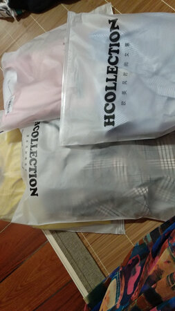 一次性买了4件，超值！衣服质量一如既往的好！老顾客了