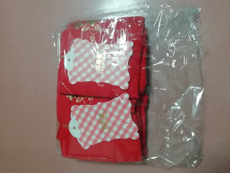 宝贝收到了，挺不错的，跟照片上一致，快递也很快，很满意这次购物