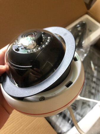 外观款式：满意
材质工艺：底座金属的，壳子塑料的
外形外观：符合预期，低调