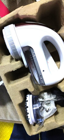 非常好用又不贵的一款毛球修剪器，之前买了另外一个品牌的毛球修剪器，用起来非常不方便，用着用着就没电，马力还很不足。这款毛球修剪器用起来根本不用担心用着用着没电，因为可以直接插到电路插板上剔除毛球，也可以充电完成后将电源线取下来，用起来很方便。非常棒的一款毛球修剪器，有需要还会再来！