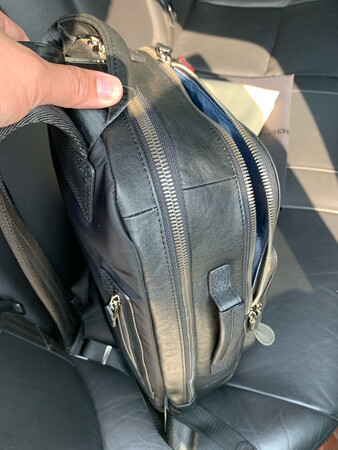不错的做工和质感，皮子柔软度还行，一分钱一分货，个人觉得还是性价比比较高的，以前的包背的时间太长了，都破了。这次这个包适合通勤使用，可以放电脑，钥匙，各种杂物都可以，有三个夹层，正前方还有小包，后面还有一个小包，总之个人觉得好美，双11之前的价格还行，可以接受，不错。