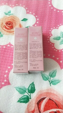 一直信赖京东上的产品，质量有保证，上次在本店铺搞活动买的zuzu拉丝洗面奶很好用，这次又买了两瓶摇摇水乳，买一送一，超值，五星！