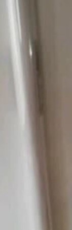 一直在京东买东西，房子装修入住没多久，发现自己家厕所和隔壁户的厕所窗户是正对的，关键是我家窗户是透明的，每次都要拉窗帘比较繁琐，窗帘一直拉着又挡住了部分光线，后面无意中逛京东发现了磨砂膜，想想自己家正需要，果断入手，收到货了但还没有贴，贴上后再追加评价。