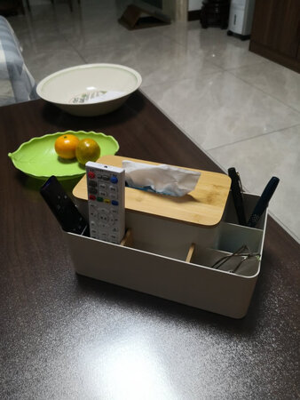 抽纸盒收到了。盒子大气漂亮，做工精细美观，收纳种类繁多，非常实用，非常喜欢。