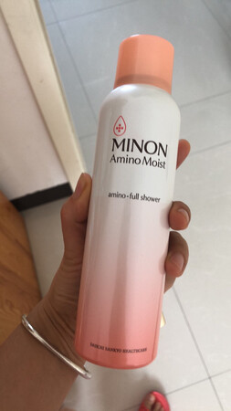 凑活动价买的，喜欢喷雾的化妆水，用起来方便