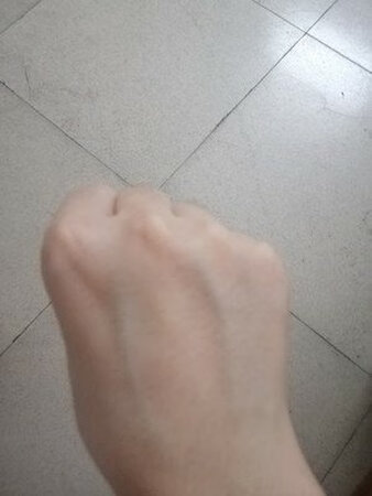 左手用了，右手没用，对比还是蛮明显的。我第一次用，一分钟左右就擦了，也有效果