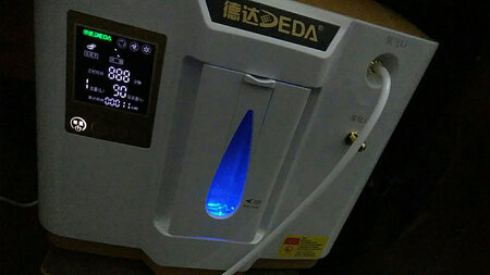 此机出氧流量太小也就是出气小连燃烧着的焟烛火苗都吹不动