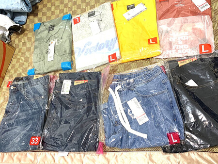 趁便宜买了很多衣服，懒得一一评价了，一起吧，5星，只是我压力大了，这么多，穿不完
