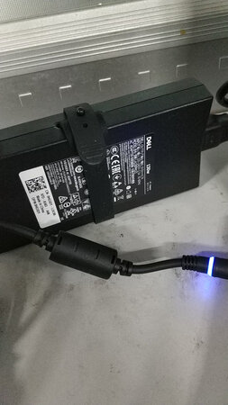 还可以吧，比较了一下参数，跟我那个原装的充电器是差不多的。