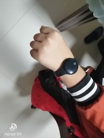 手环收到了。特意带了几天过来来评价！宝贝特别好，功能很齐全，儿子很喜欢，爱不释手！