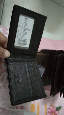 外观颜值：确实做的很好。
材质手感：感摸起来特舒服。 
容量空间：容量空间加厚的，给人的感觉就是不一样。
适用场合：自己用即可。
做工细节：工细节处理的相当到位，是我喜欢的一款好产品。