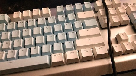 很好看 打起游戏非常舒服