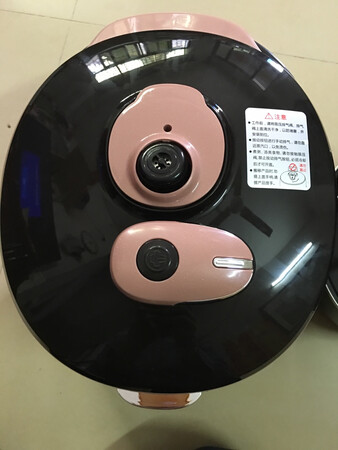 爱仕达电高压锅已经收到了，外观很有档次！还是双胆的，跟商家描述的一样！双十一买的，价钱很实惠！值得你拥有！