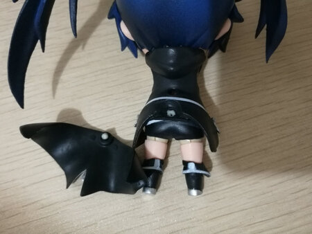 到货风衣是断的(ノ=Д=)ノ┻━┻