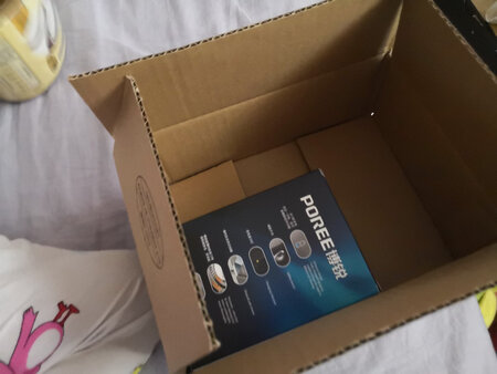 刚收到货，小巧舒适，静音快速，刮胡效果试用很好，超满意，关键价格也太亲民了！！！虽然有个小插曲，电动牙刷发货时发掉了，但商家立马答应补发，感觉暖暖的，五分超好评！